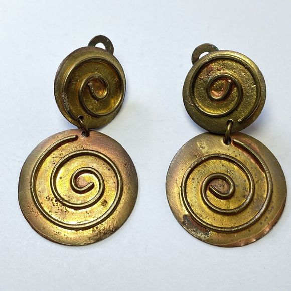 Large Artisan Articulated Dangling Round Copper Brass Disk Swirl Clip On Earring - Picture 4 of 10